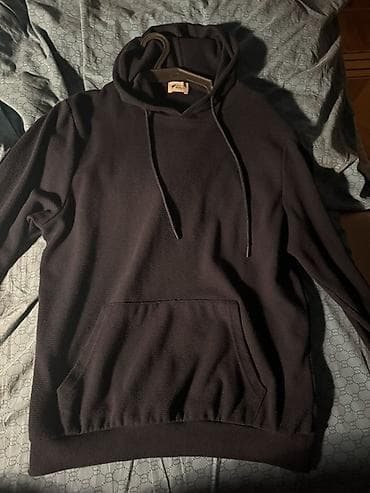 Qara rəngli kapüşonlu həddi (hoodie) - Rəng: tünd qara - Dizayn