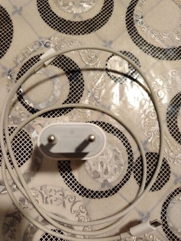 işlənmiş kamera: Adapter Apple, 20 Vt, İşlənmiş — 2
