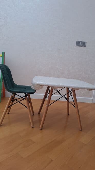 Masalar: Mətbəx üçün, Açılmayan, Dördbucaq masa, 2 stul — 3