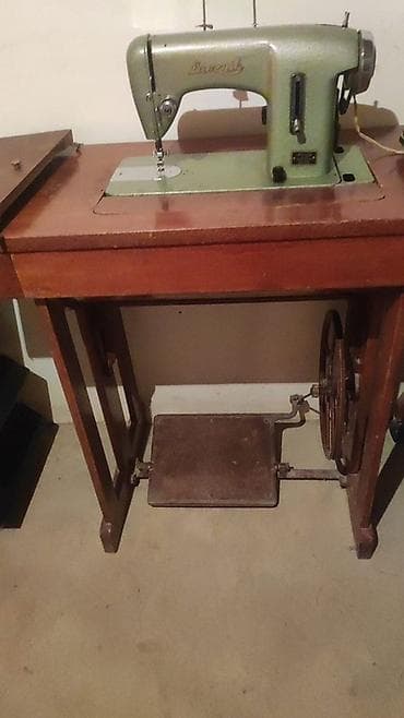 Velosiped ehtiyyat hissələri: Mexanik tikiş maşını – stolüstü və ayaq pedallı - Brend/model — 1