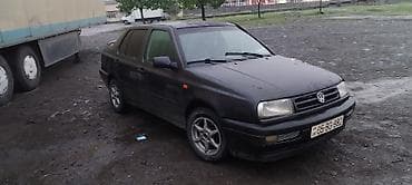 bmw 320d e90: Volkswagen Vento sedan - Kuzov: 4 qapılı sedan, badımcan rəng - Nömrə — 3
