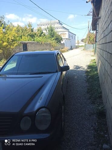 Su nəqliyyatı: Mercedes-Benz E 220: 2.2 l | 2001 il Sedan — 3