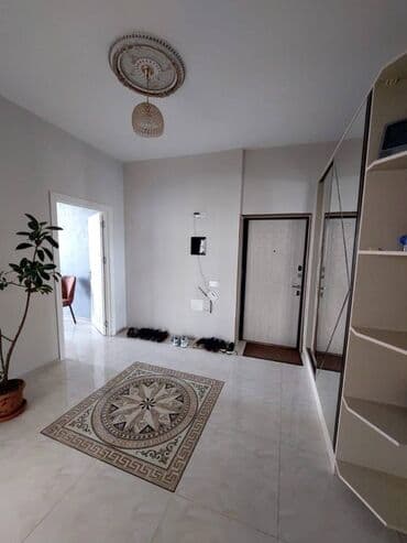 9 ci mikrorayon satilan evler: 4 otaqlı, Yeni tikili, 135 kv. m — 1