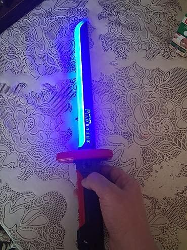 dest geyimler: LED işıqlı oyunca qılınc - Çoxrəngli işıqlanma: qırmızı, mavi, yaşıl — 3