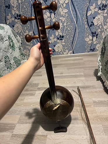 Книги и журналы: Kamança – milli simli-yaylı musiqi aləti Xüsusiyyətlər: - Klassik — 1