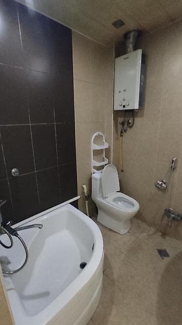 nzs kiraye: Qara Qarayev m/st 5-6 dəqiqəlik məsafədə, 1 saylı uşaq xəstəxanasının — 10