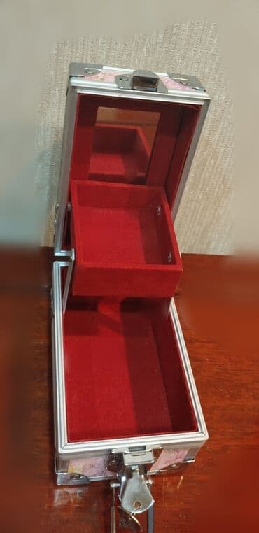 mucru qabı: Mücrü Zinət əşyaları üçün — 9