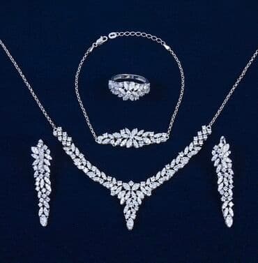 qizil bilərzik: Dəstə daxildir: Boyunbağı, Sırğa, Üzük, Gümüş, 925 Əyar — 1