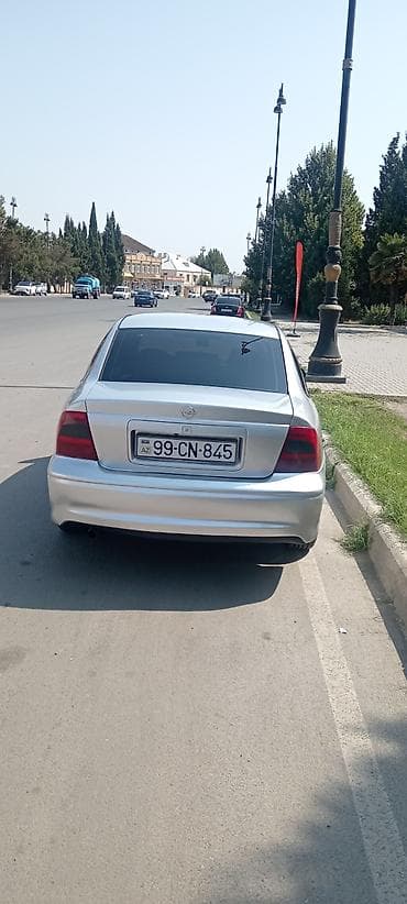 opel 1 3: Opel Vectra: 1.8 l | 1999 il 327512 km Sedan — 4