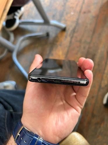 goycay telfon: Smartfon A52 – 3.5 mm qulaqcıq girişi və USB‑C portlu Xüsusiyyətlər — 1