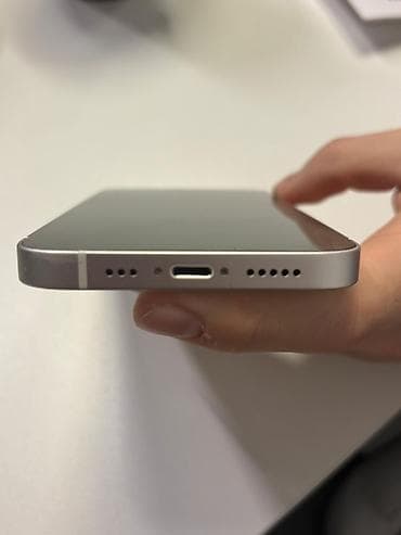 TV və video: IPhone 14, Ağ — 3