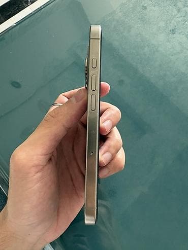 alfa: IPhone 16 Pro — 4
