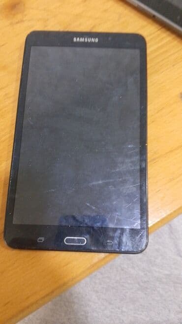 samsung tab 3 7 0: Işləyir amma guncəllənmir Samsung brendinə məxsus qara rəngli — 1