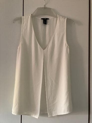 H&M Isvecden alinib. Avropa olculeri ile 34 razmer. S-M geyine