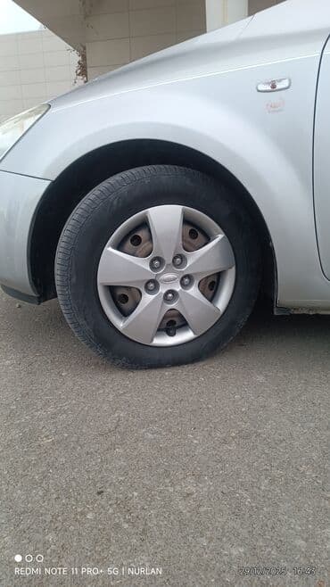 prius disk təkər: Satılır: 4 ədəd minik avtomobili təkəri - Ölçü: 195/65 R15 (şəkildə — 1