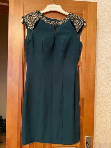 2 defe geyinmisem,1 defe xalam oglunun toyuna,1 defe de ad gunune.Cox