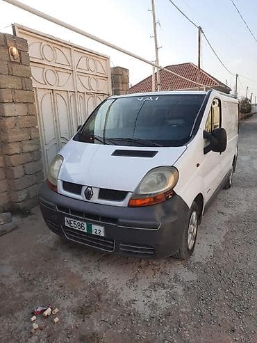 spoiler satisi: Renault Trafic yük furgonu - Ağ rəngli, 2 yan sürgülü qapı və arxada — 6