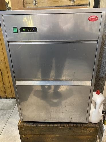 Restoran, kafe avadanlığı: Kafe/bar üçün avadanlıq paketi Tərkib: - 2 qollu peşəkar espresso — 5