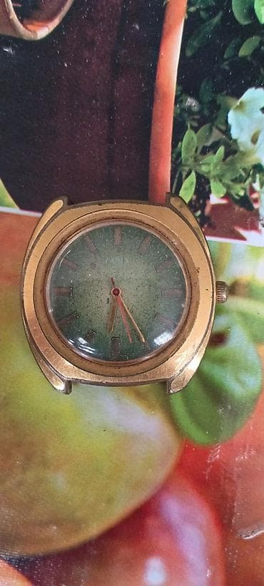 elektron saat: Qol saatı, Zarya, rəng - Qızılı — 2