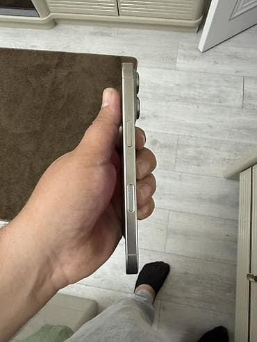 iphone 15 pro barter: IPhone 16 Pro, 128 GB, Face ID — 6