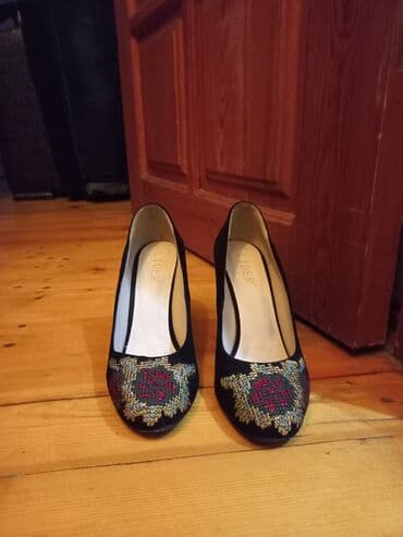 Tuflilər, Ölçü: 38, rəng - Qara, İşlənmiş