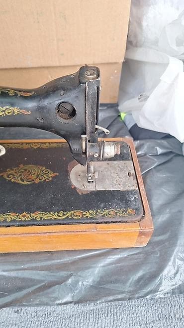 antik service: Məhsul: Köhnə tip mexaniki tikiş maşını Təsvir: - Korpus: Dəmir — 2