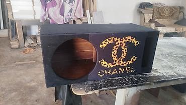 Avtomobil üçün sabvufer korpusu - Material: qalın MDF/kontrplak