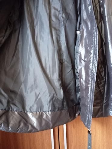 sederek paltolar: Qadıncun kapüşonlu kutrka gara rengde, 2defe geyinilibcox — 5