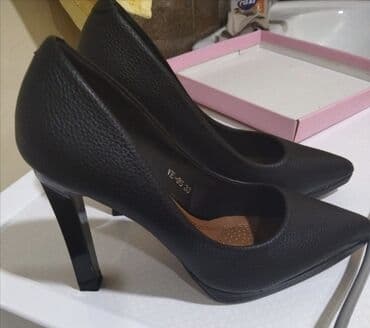 Basanoşka və səndəllər: Tuflilər, Ölçü: 38, rəng - Qara, Yeni — 1