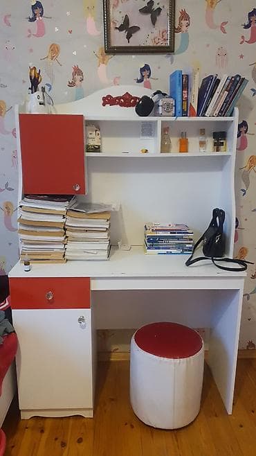 partdadan satisi: Qız üçün, Yazı masası, Dolab — 5