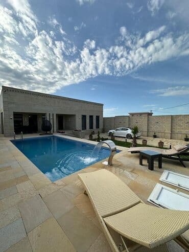 композитные бассейны в баку: Hovuz olan həyət evi. Ərazidə istirahət üçün günəş çarpayıları, stol — 1