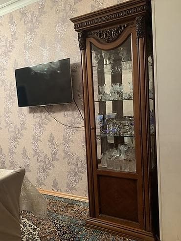 vitrin: Şüşəli dolab vitrini — 1