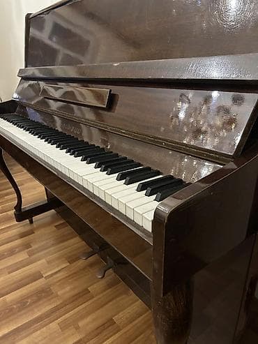 Musiqi alətləri: Upright pianino – “Kouhissuu” (korpus üzərində yazı ilə) - Korpus — 2