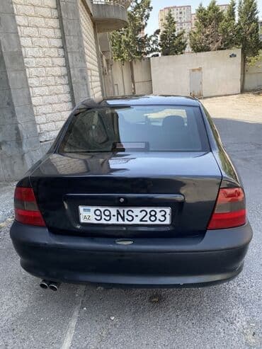 opel vectra b suret qutusu: Opel Vectra: 1.8 l | 1997 il 27000 km Sedan — 3