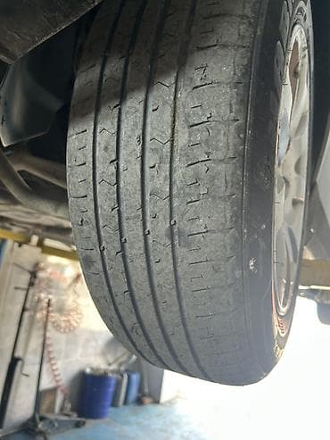 avtomobil kompressorları: Volkswagen orijinal 15" yüngül lehimli disklər və şinlər komplekti — 4