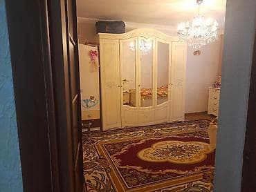 Binqedi rayonu Bineqedi qesebesi.Şexsi tikili orta temirli 3 otaqli ve