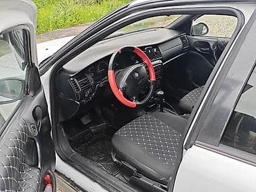 opel vectra 1996: Opel Vectra: 2 l | 1995 il 506000 km Sedan — 6