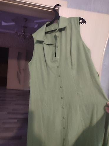 gen: Yaylıq yaşıl rəngdə, qolsuz, düyməli uzun köynək-don. - Model: qolsuz — 4