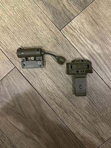 idman kaskı: Airsoft kask ucun fener yasil ve qirmizi reng isiq yayir kaska — 3