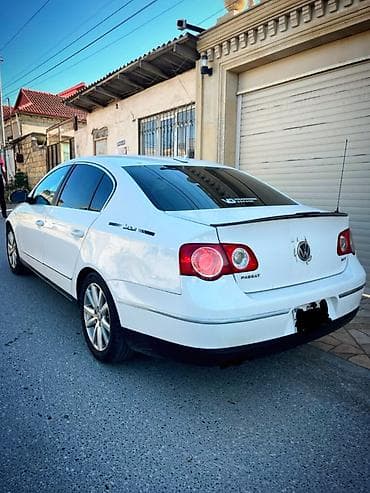 Volkswagen Passat: 2 l | 2006 il Sedan — 2