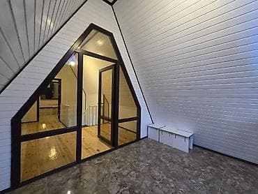 salyanda satilan evler: Dağ mənzərəli müasir A‑frame tipli isti hovuzlu ev (kirayə/istirahət — 5