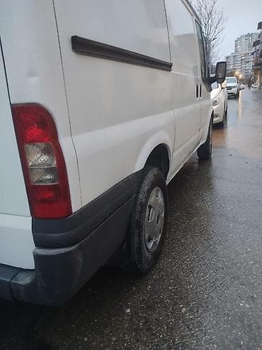 BMW: Ford Transit yük Qazi Xidmetinzde seher daxili unvandan asli olaraq — 5