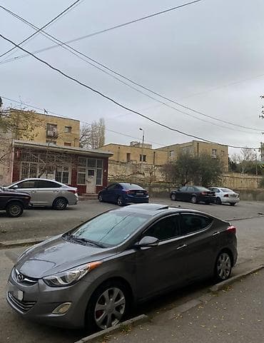 avtomat maşın: Hyundai Elantra: 1.8 l | 2012 il Sedan — 4