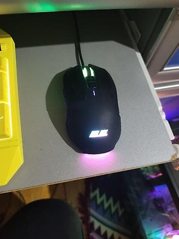 microsoft surface pro: Gaming stolüstü kompüter – RGB soyutma və NVIDIA G‑SYNC uyğun monitor — 10