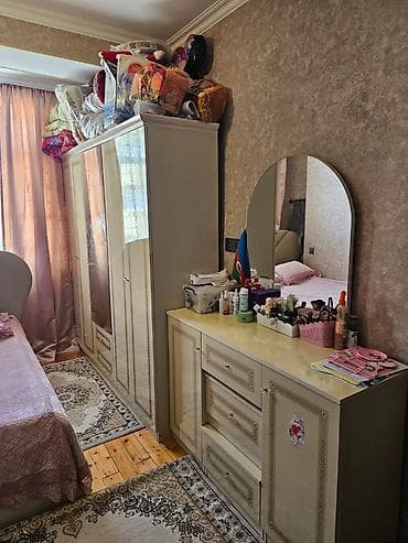 qaxda kiraye ev: Salam Aleykum.xirdalanda Atlas rezidens temirli 2 otaqli menzil — 7