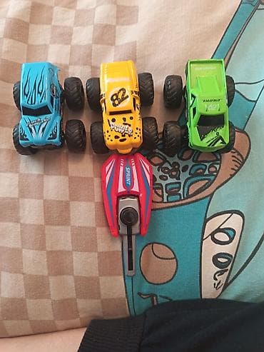 Велоаксессуары: Salam oyuncaq maşın satılır kolleksiya üçündür qırıqı zad yoxdur — 5