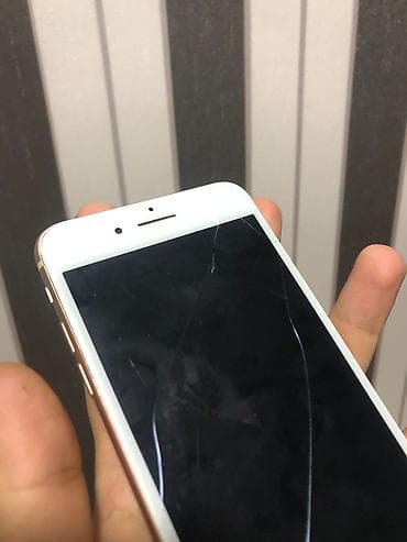 iphone 70: IPhone 8 Plus, 64 GB, Qızılı, Barmaq izi, Simsiz şarj — 8