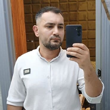 Ofisiant isi axtariram gece gunduz smeni ferqi yoxdu. is tecrubem 8