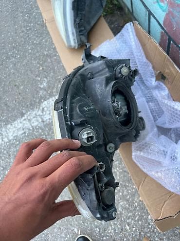 şuadan qoruyan eynək: Yeni fara aldıqım üçün satıram Toyota prius 20 kuza fara — 2