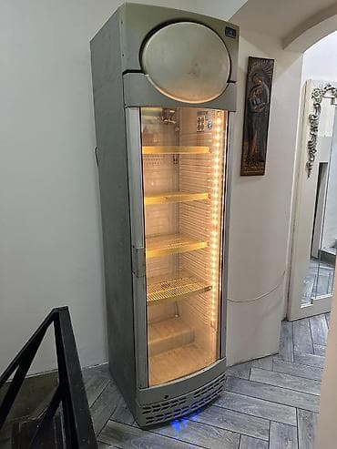 divar rəf: Vitrin soyuducu – 280₼ - Şüşə qapılı, dikey vitrin tipli - Daxili LED — 1